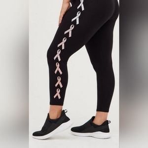 Torrid breast cancer awareness leggings NWT size 1 (14W/16W)